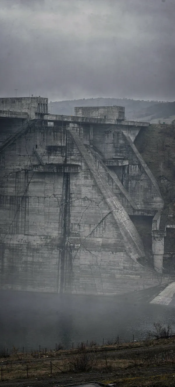 Brutalist Dam Architecture Wallpaper