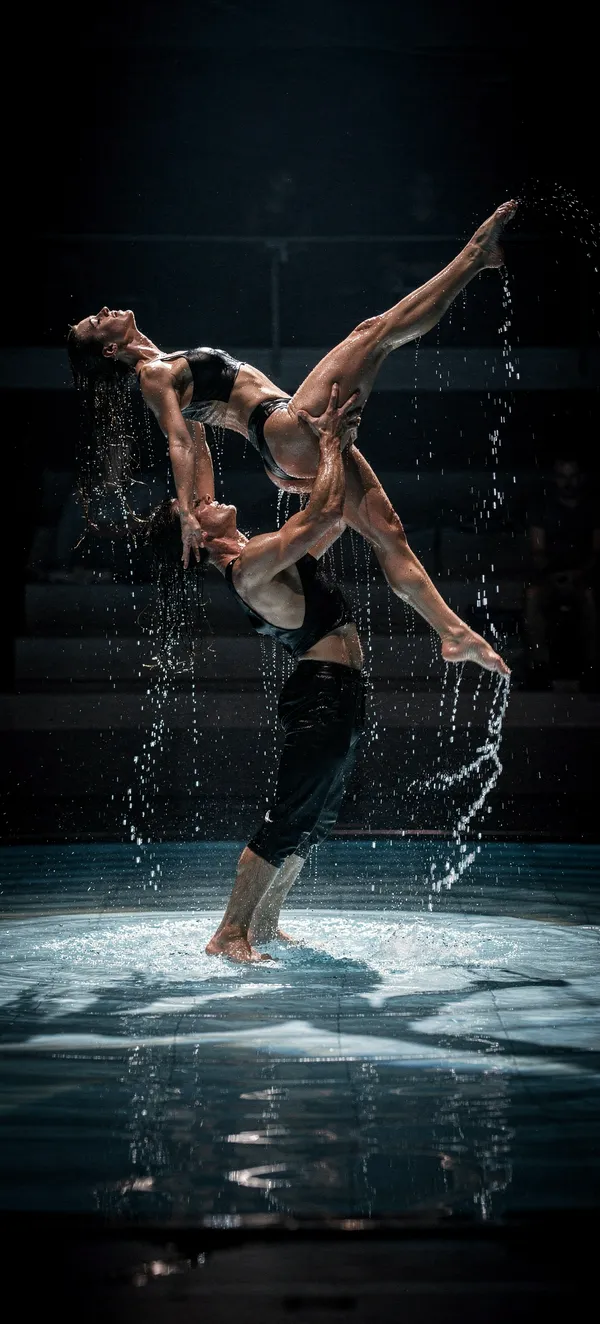 Liquid Silver Dance